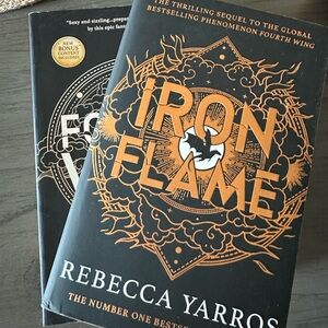 Fourth Wing & Iron Flame Book by Rebecca Yarros